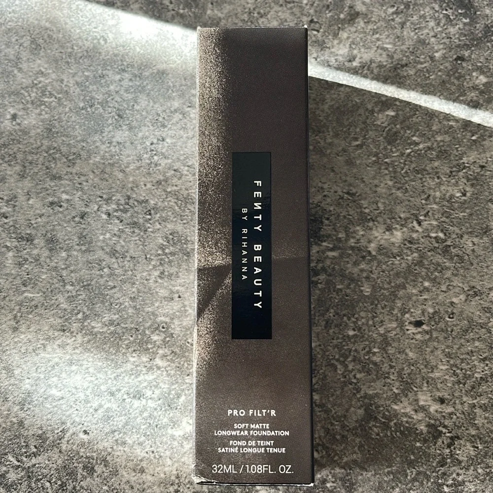 Fenty 270 PRO FILT'R SOFT MATTE LONGWEAR FOUNDATION